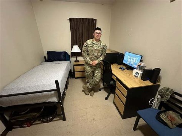 Can a single Soldier move out of the barracks?