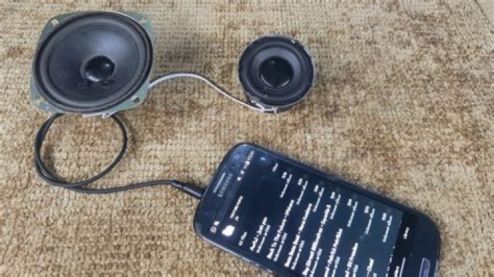 Does aux mean Bluetooth?