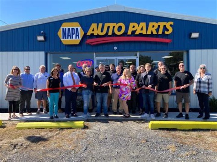 Does Napa own Carquest?