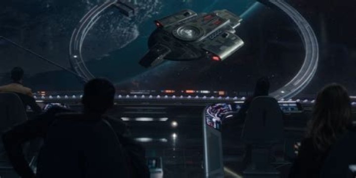 Does Picard marry Crusher?