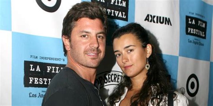 How rich is Cote de Pablo?