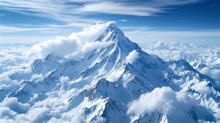 Is Antarctica colder than Mount Everest?