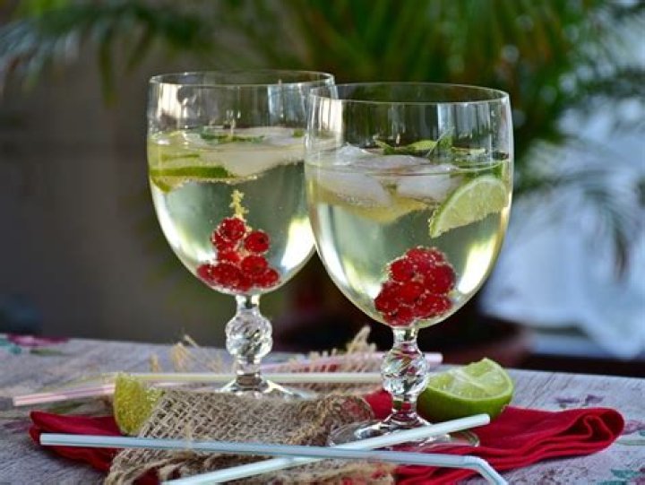 Is Prosecco sweeter than Moscato?