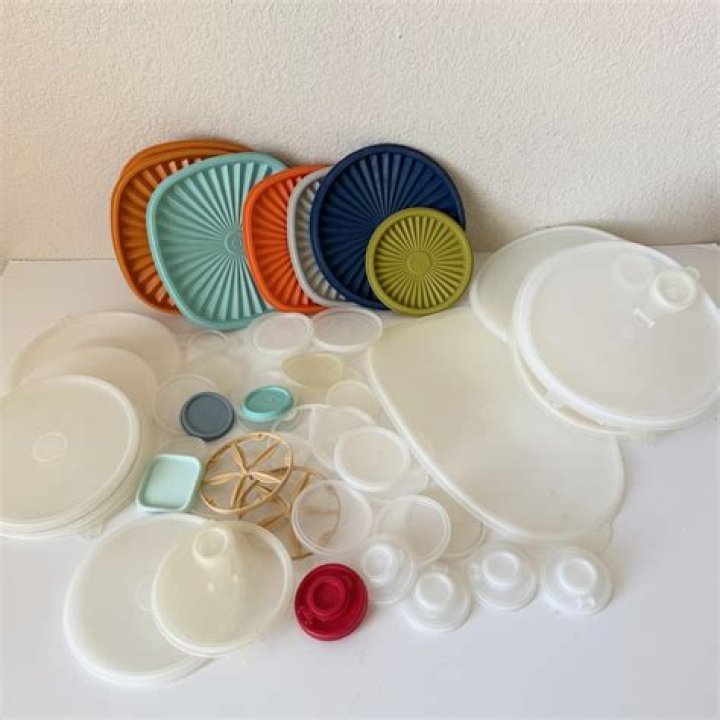 What can I do with old Tupperware lids?