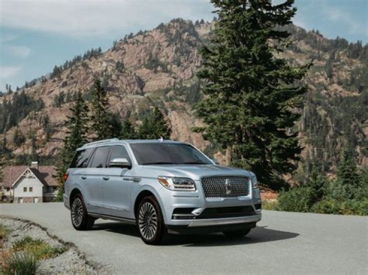 What car has the longest range on one tank of gas?
