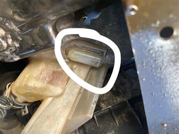 Will coolant leak when car is not running?